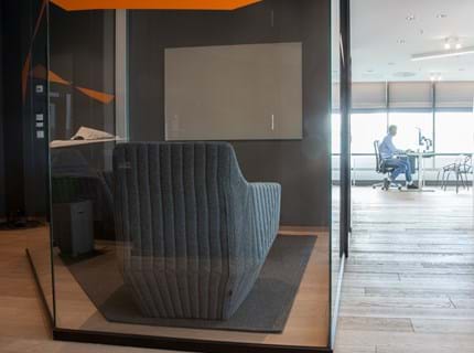 Power office_23, Fraster filttæppe på kontor